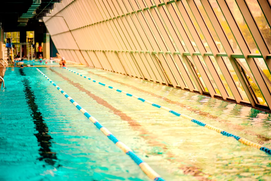 兴海成人混凝土钢结构游泳池项目